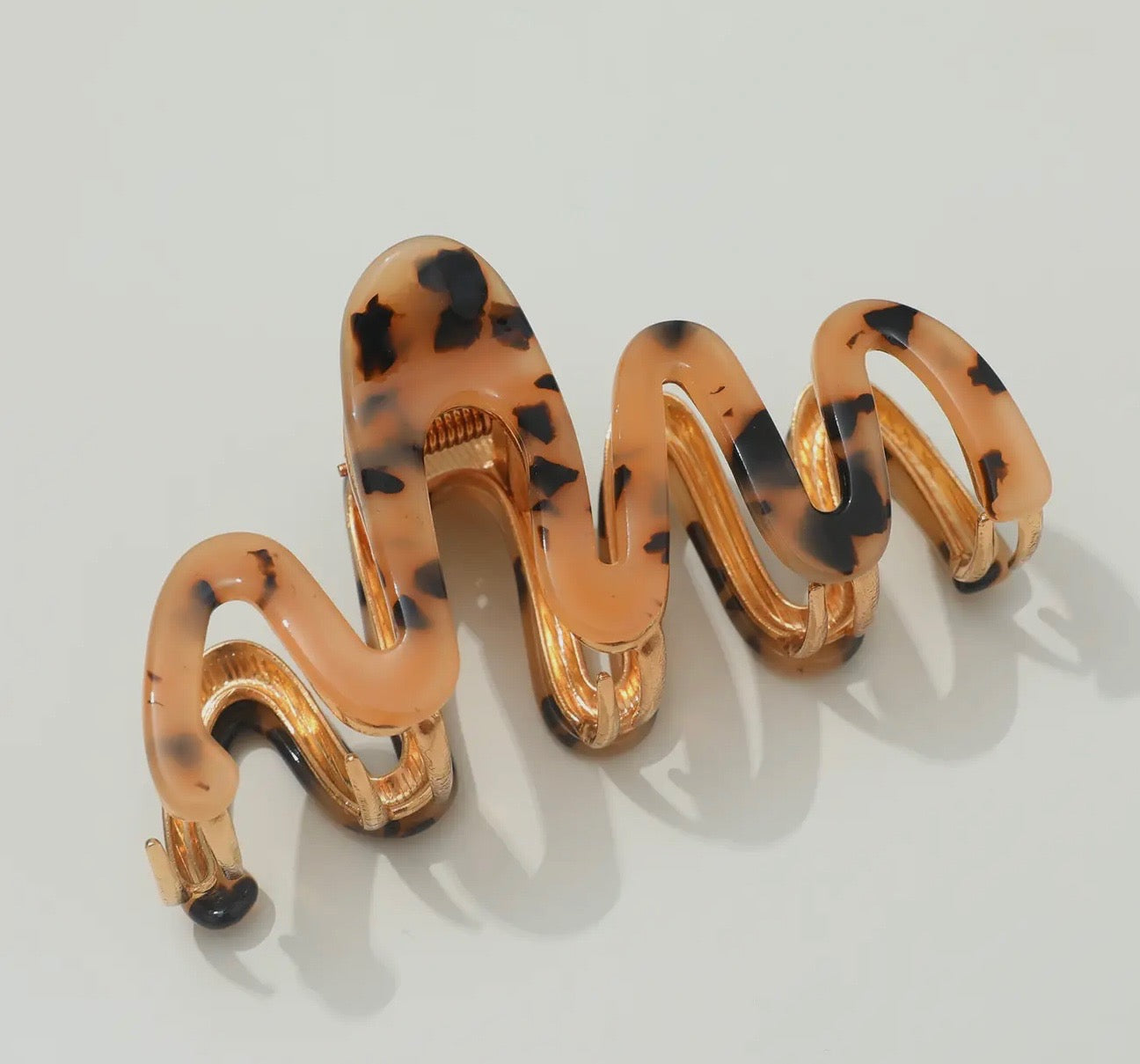 Willow Core Large Squiggle Metal Clip