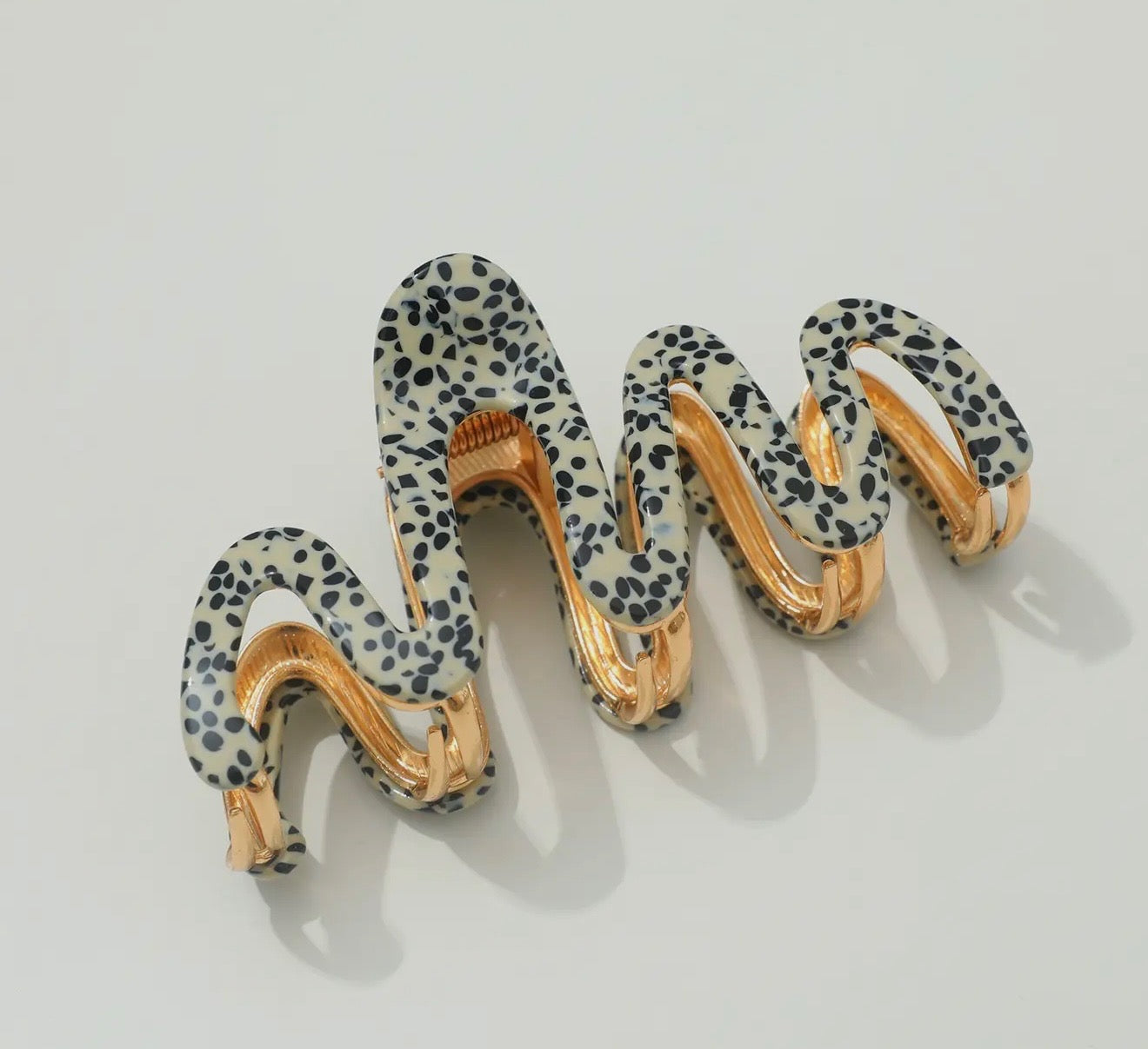 Willow Core Large Squiggle Metal Clip