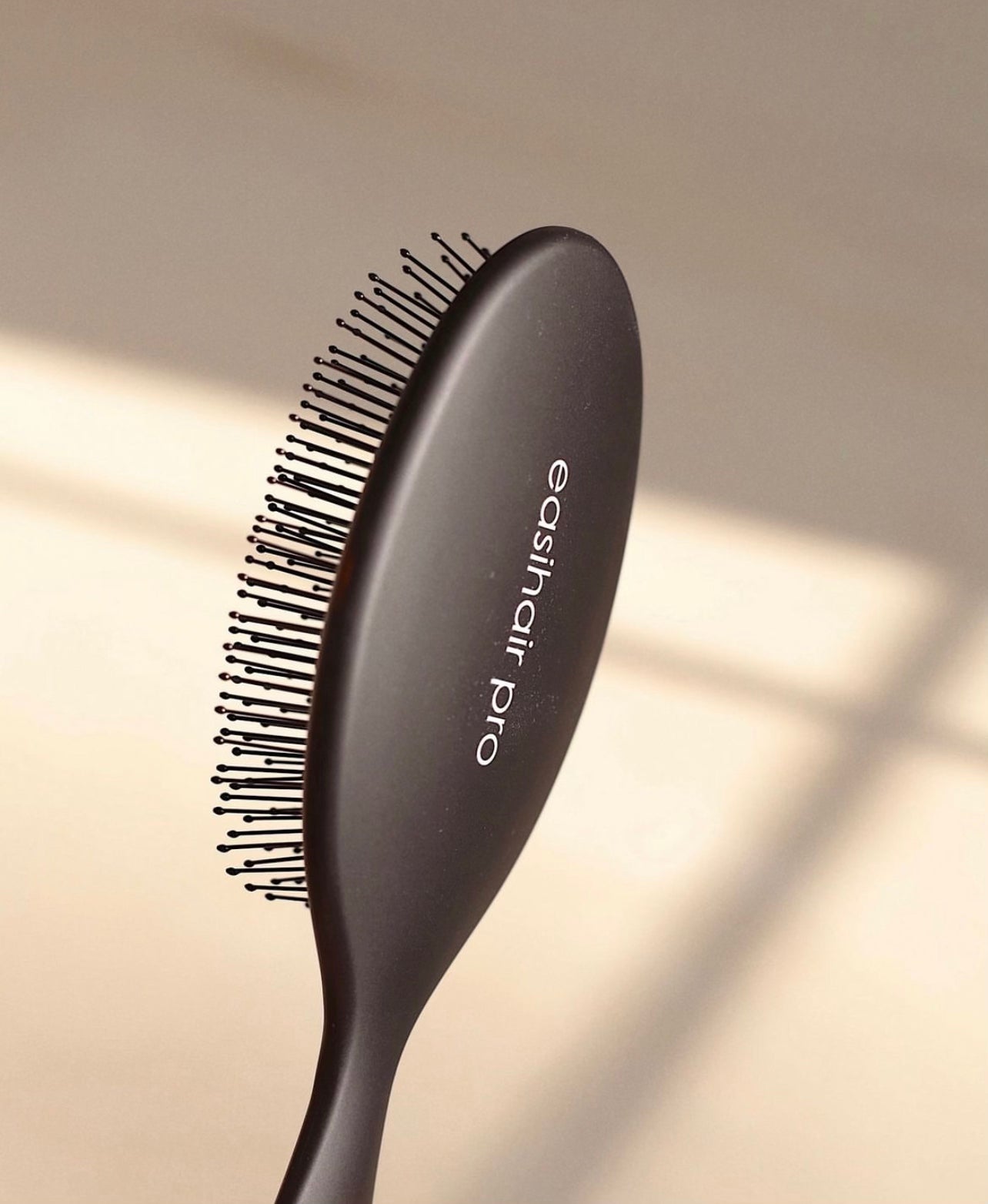 Wet/Dry Detangling Brush